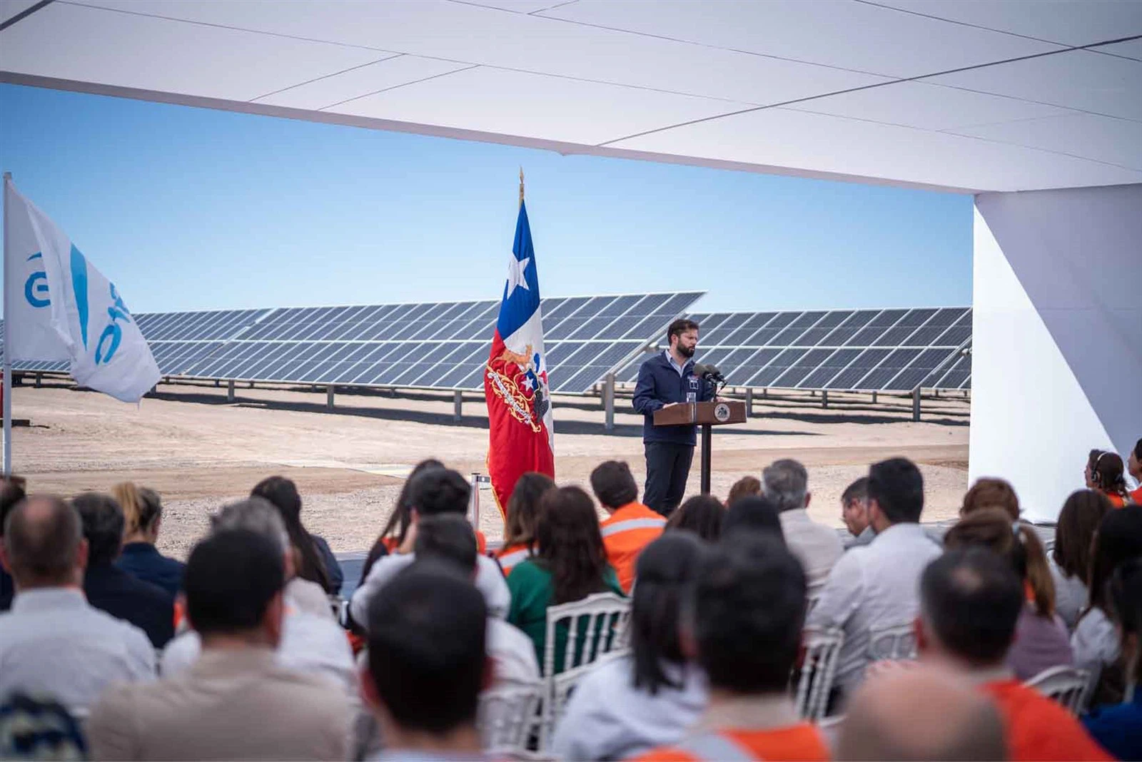 Gabriel-Boric-gives-a-speech-at-the-inauguration-of-an-energy-storage-plant-in-AntofagastaXimena-Navarro-Direccion-de-Prensa-Presidencia-de-la-Republica-de-Chiledsc08266
